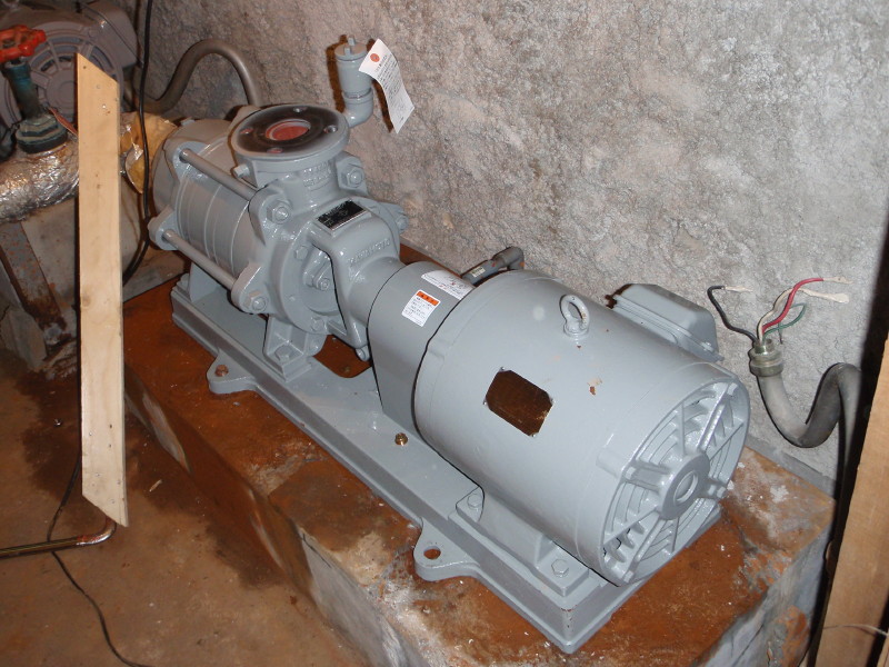 新品ポンプ設置